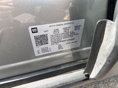 Used 2023 Chevrolet Traverse RS image 26