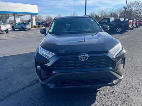 Used 2019 Toyota RAV4 XLE image 9