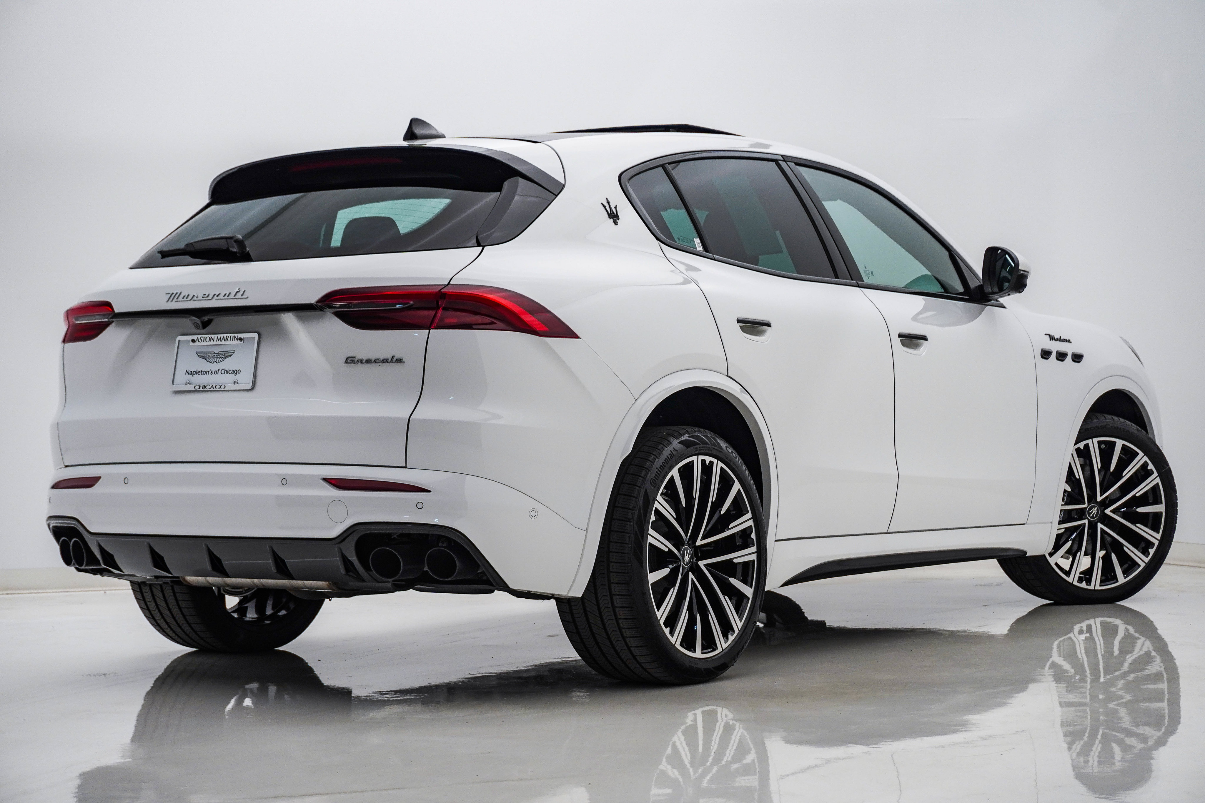 Used 2025 Maserati Grecale Modena AWD/4WD image 9