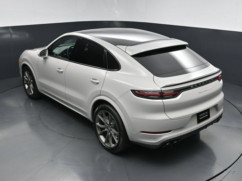 Used 2020 Porsche Cayenne Turbo AWD/4WD image 18