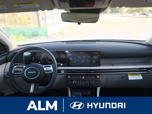 New 2026 Hyundai Tucson SE image 17