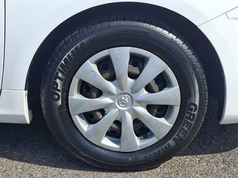 Used 2011 Toyota Corolla LE FWD image 9