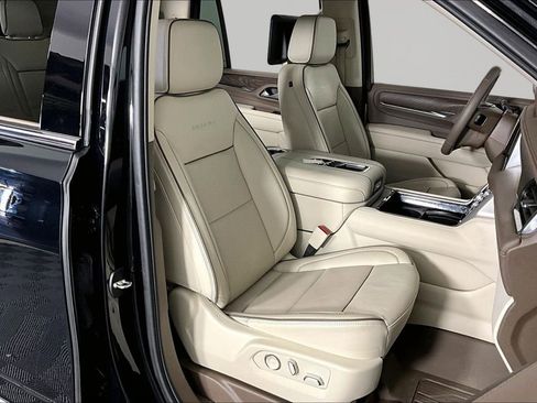 Certified 2024 GMC Yukon Denali w/ Denali Reserve Package AWD/4WD image 27