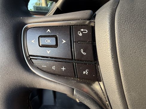 Certified 2023 Lexus ES 350 w/ Premium Package FWD image 18