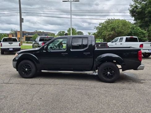 Used 2019 Nissan Frontier SV RWD image 6