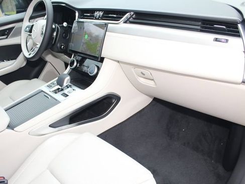 New 2026 Jaguar F-PACE R-Dynamic S image 24