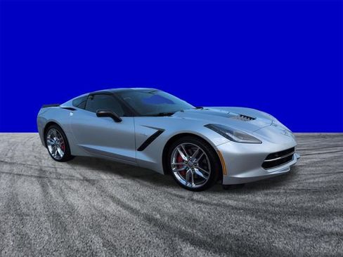 Used 2016 Chevrolet Corvette Stingray Coupe w/ 2LT Preferred Equipment Group RWD image 2