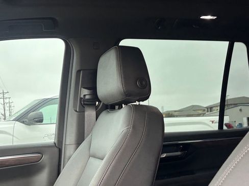 Used 2026 Chevrolet Tahoe Z71 w/ Comfort Package image 13