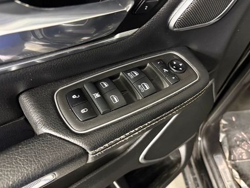 Used 2021 RAM 1500 Laramie AWD/4WD image 15