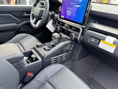 Certified 2025 Toyota 4Runner Limited image 22