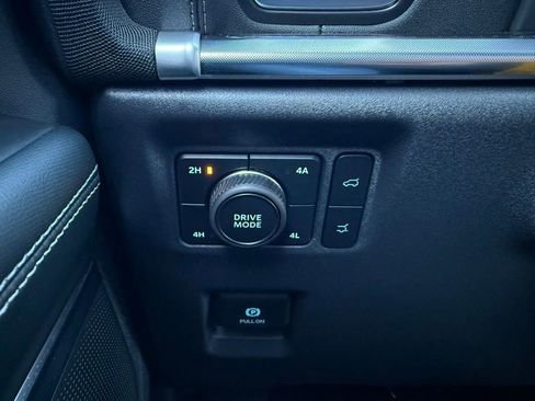 New 2025 Ford Expedition Platinum w/ Stealth Performance Package image 13