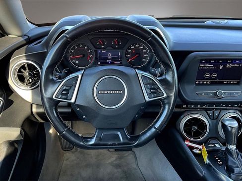 Used 2020 Chevrolet Camaro LT image 8