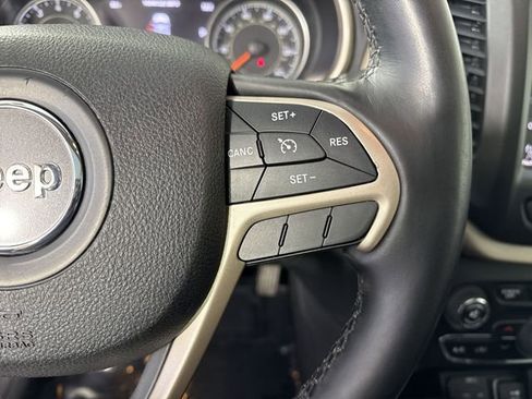 Used 2015 Jeep Cherokee Limited AWD/4WD image 12