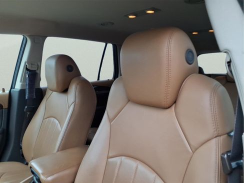 Used 2014 Buick Enclave Leather image 19