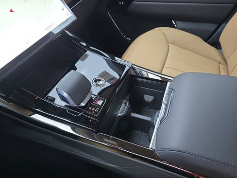 New 2026 Land Rover Range Rover Sport Dynamic SE image 25