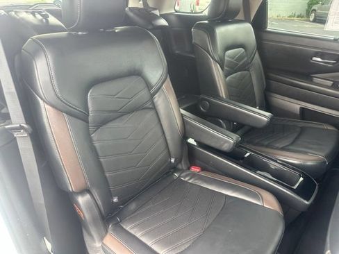 Used 2023 Nissan Pathfinder Platinum AWD/4WD image 26