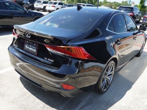 Used 2018 Lexus IS 300 F Sport w/ F Sport Package RWD image 5