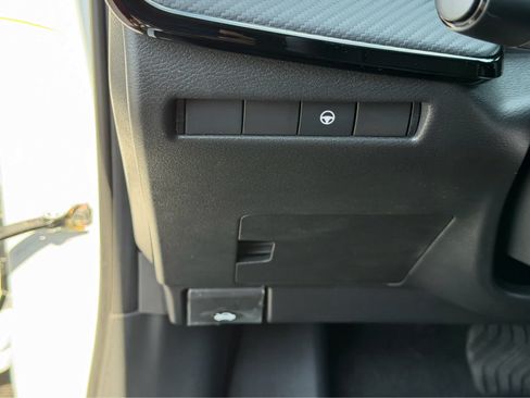Used 2026 Nissan Kicks SR w/ Cold Weather Package AWD/4WD image 23