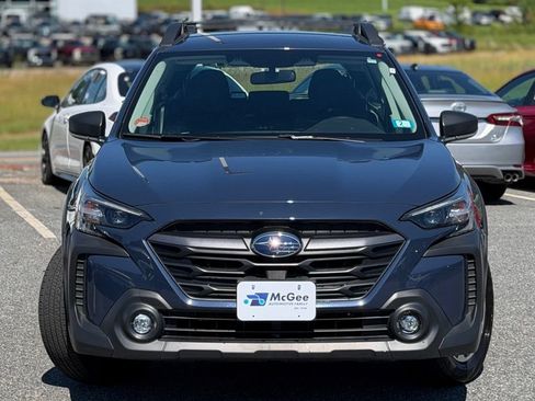 Used 2025 Subaru Outback AWD/4WD image 2
