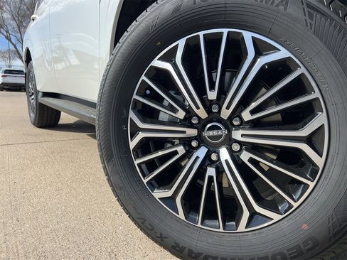 New 2026 Nissan Armada Platinum image 8