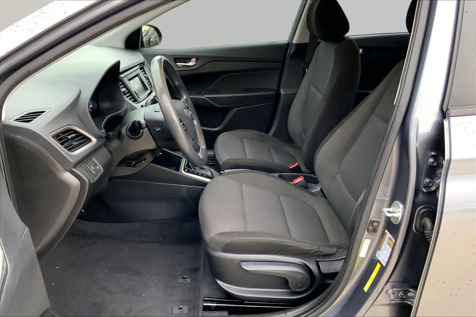 Used 2020 Hyundai Accent SE FWD image 8