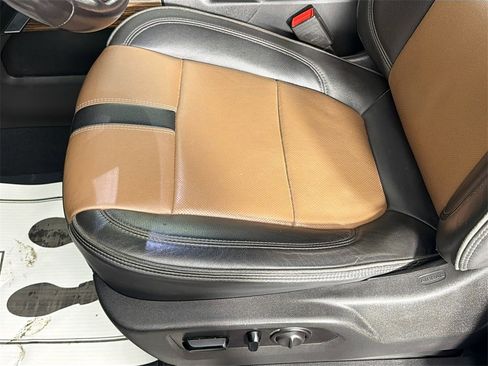 Used 2021 Chevrolet Silverado 1500 High Country w/ Technology Package image 19