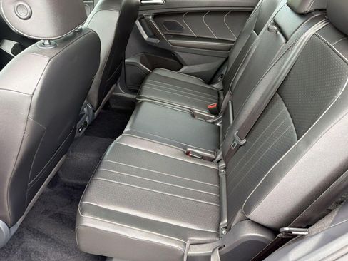 Used 2022 Volkswagen Tiguan SE FWD image 21