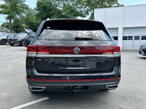 Used 2024 Volkswagen Atlas SEL AWD/4WD image 3