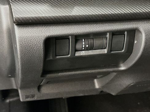 Used 2024 Subaru Crosstrek 2.0i Premium image 17