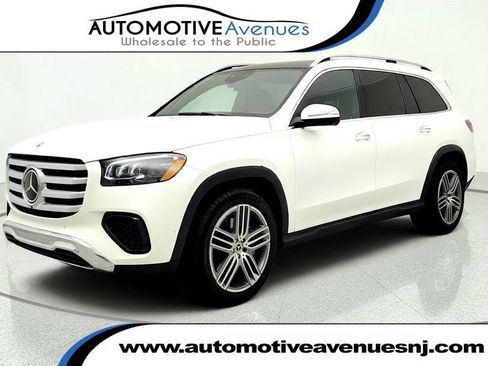 Used 2025 Mercedes-Benz GLS 450 4MATIC image 1