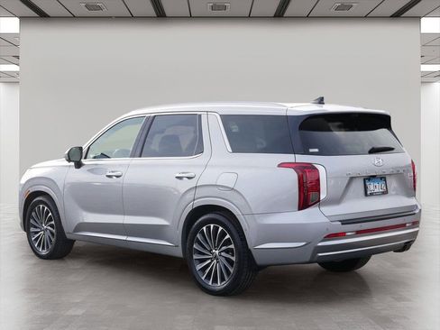 Used 2023 Hyundai Palisade Calligraphy w/ Cargo Package image 4