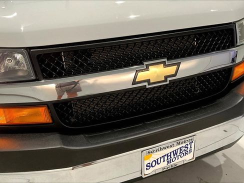 Used 2024 Chevrolet Express 2500 w/ Driver Convenience Package RWD image 30