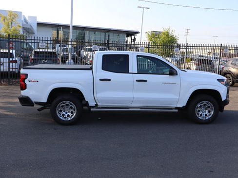 Used 2026 Chevrolet Colorado W/T w/ Advanced Trailering Package AWD/4WD image 11