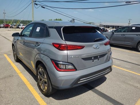 Used 2023 Hyundai Kona SE FWD image 8