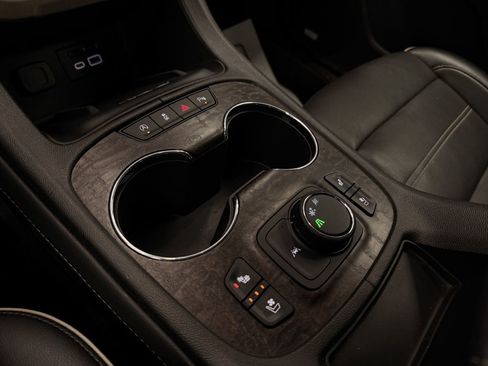 Used 2023 GMC Acadia Denali image 52