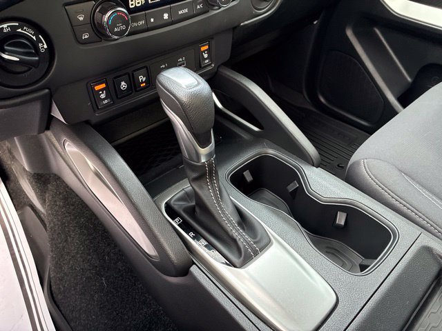 Used 2024 Nissan Frontier SV w/ Hardbody Edition AWD/4WD image 34