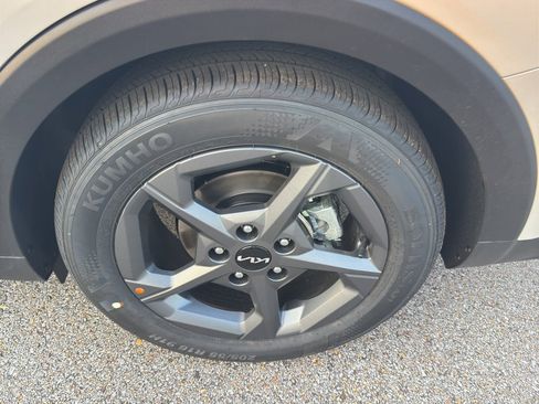 Used 2025 Kia K4 image 22