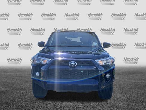 Used 2016 Toyota 4Runner SR5 AWD/4WD image 3