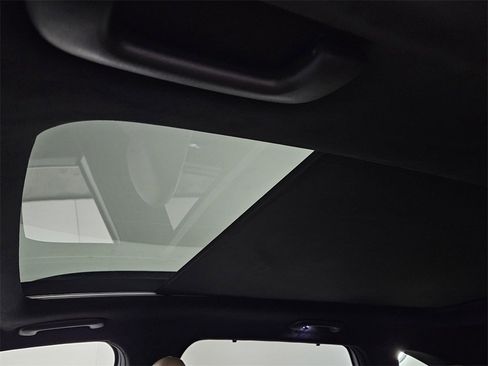 Used 2024 Kia Sorento SX Prestige w/ Olive Brown Leather Package image 24