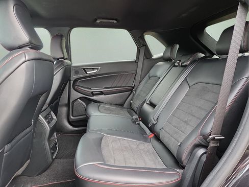 Certified 2024 Ford Edge ST-Line AWD/4WD image 10