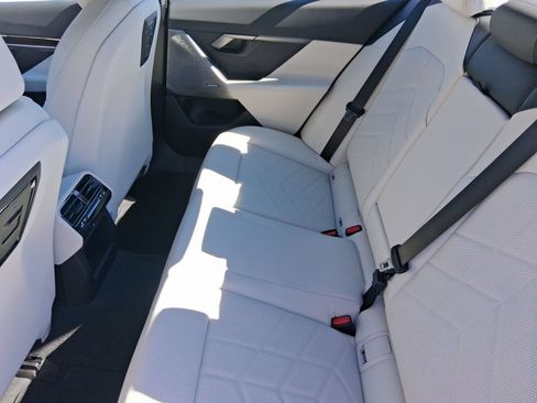 Used 2026 BMW 530i w/ Premium Package RWD image 26