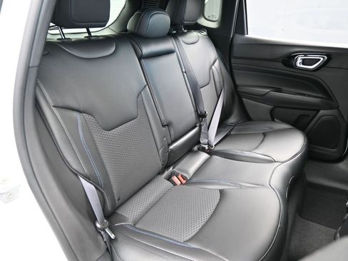 New 2026 Jeep Compass Latitude image 36