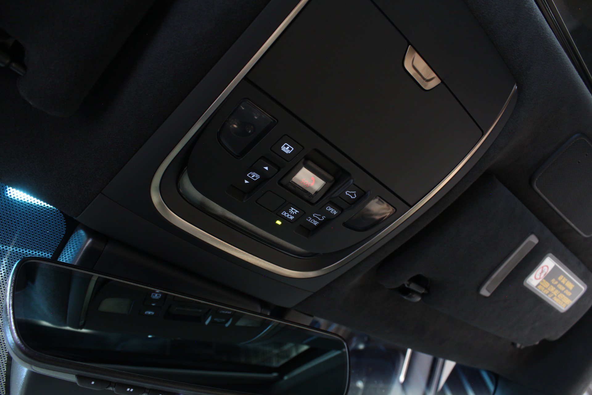 Used 2022 Lexus LS 500 w/ Interior Upgrade Package RWD image 25