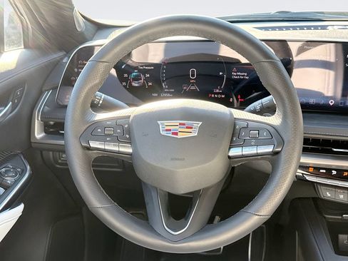 Used 2024 Cadillac XT4 Sport FWD image 11
