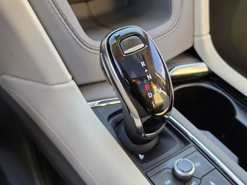 Used 2024 Cadillac XT6 Premium Luxury AWD/4WD image 18