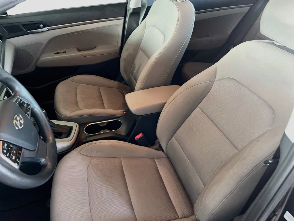 Used 2018 Hyundai Elantra SE w/ Cargo Package FWD image 18