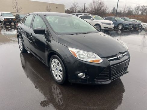 Used 2012 Ford Focus SE image 3