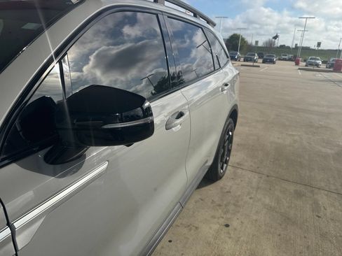 Used 2025 Kia Sorento SX Prestige AWD/4WD image 4