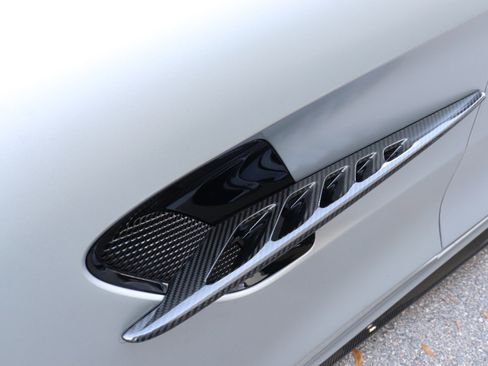 Used 2018 Mercedes-Benz AMG GT R image 28