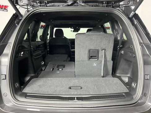 New 2025 Jeep Grand Cherokee L Laredo w/ Luxury Tech Group I image 29